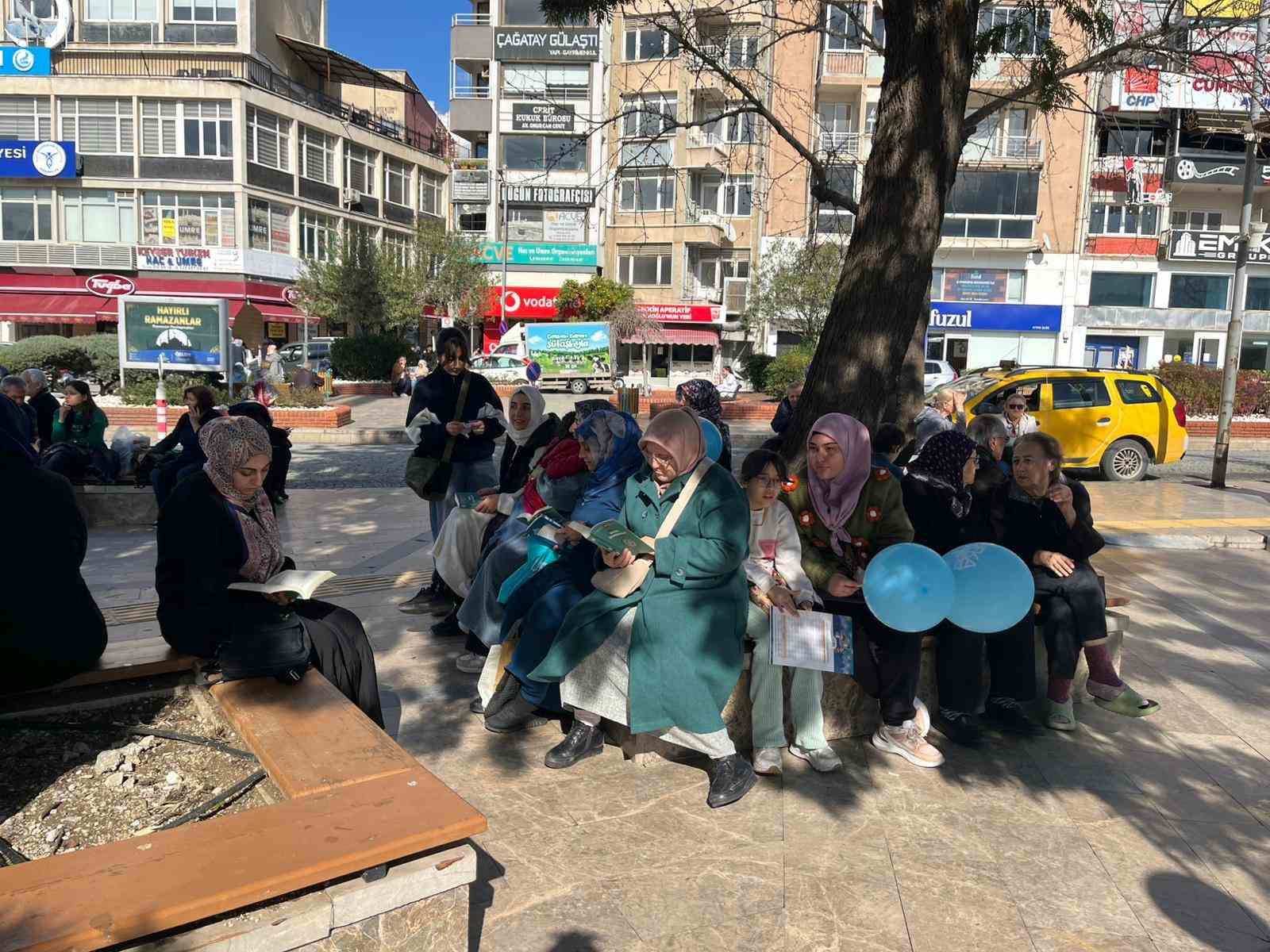 Ufka Yolculuk 13. yılında Aydınlıları yeniden kitapla buluşturdu
