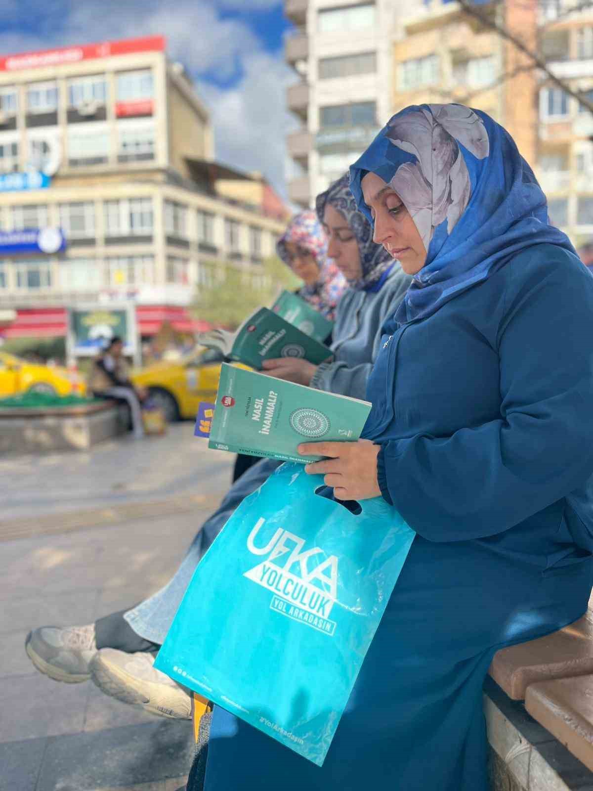 Ufka Yolculuk 13. yılında Aydınlıları yeniden kitapla buluşturdu
