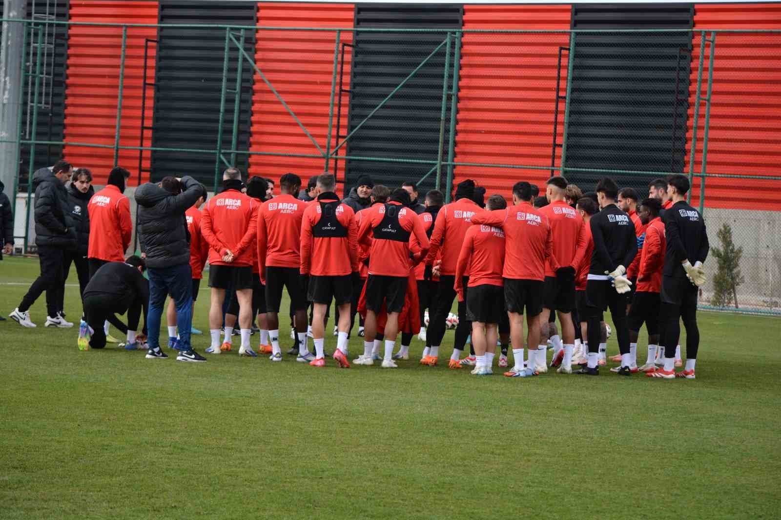 Uğur Uçar: "Hedefimiz kupayı Çorum halkına armağan etmek"
