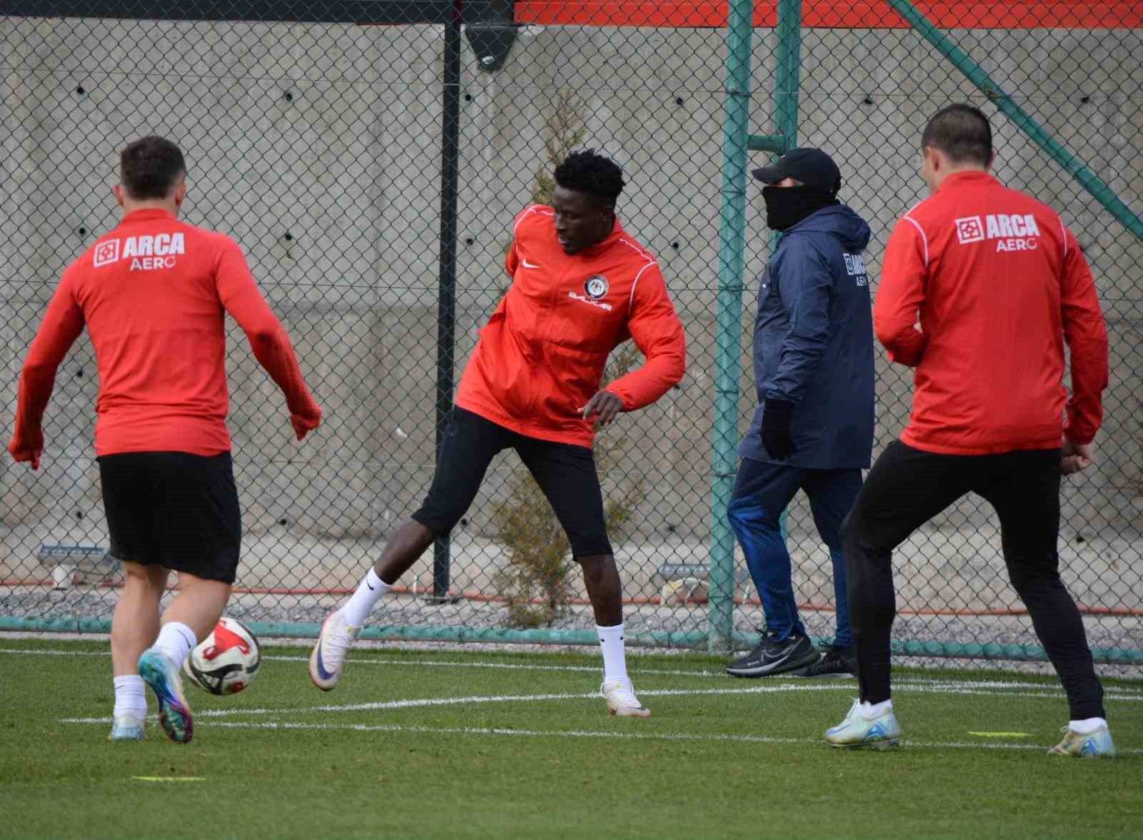 Uğur Uçar: "Hedefimiz kupayı Çorum halkına armağan etmek"
