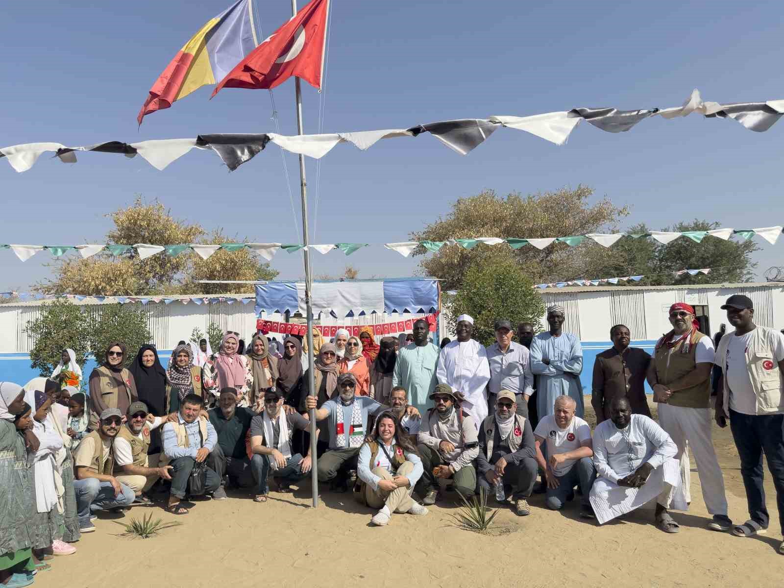 UKABDER eli ile Çad’da Türk sancağı dalgalanıyor

