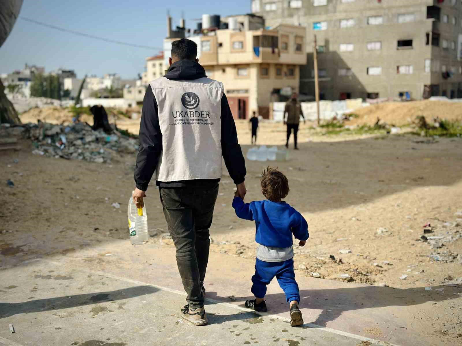 UKABDER’den Ramazan boyunca 200 bini aşkın kişiye iftar yemeği
