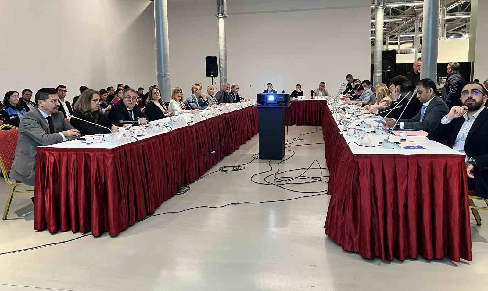 UKOME’de Fatih Cankurtaran oteller bölgesinin yayalaştırılması teklifi alt komisyona gönderildi
