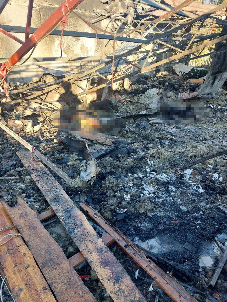 Ukrayna Herson’da otel ve kafeye saldırdı: 24 ölü, 50 yaralı
Ukrayna Herson’da otel ve kafeye saldırdı: 24 ölü, 50 yaralı