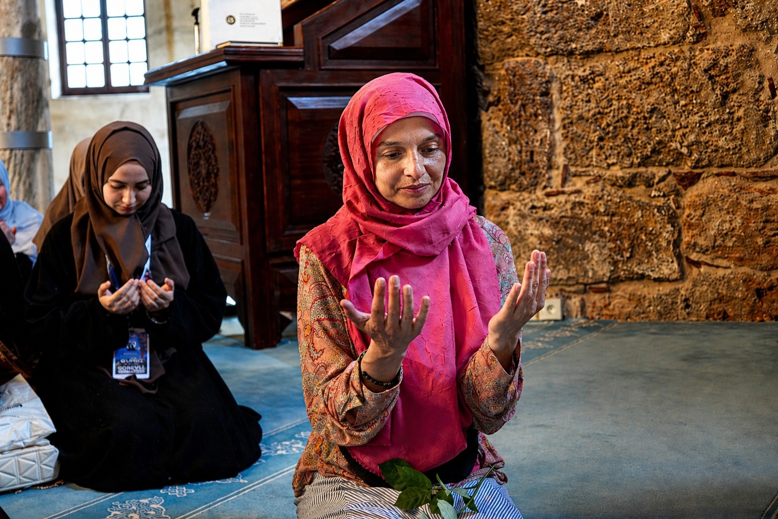 Ukraynalı yoga eğitmeni Lena, Müslüman olup Meryem ismini aldı
