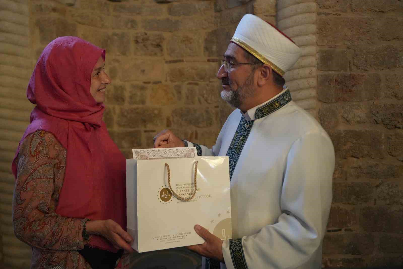 Ukraynalı yoga eğitmeni Lena, Müslüman olup Meryem ismini aldı
