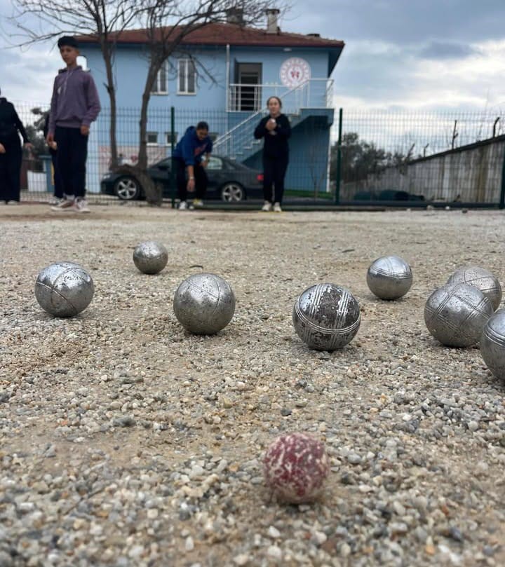 Ula’da bocce kursları dört mevsim sürüyor
