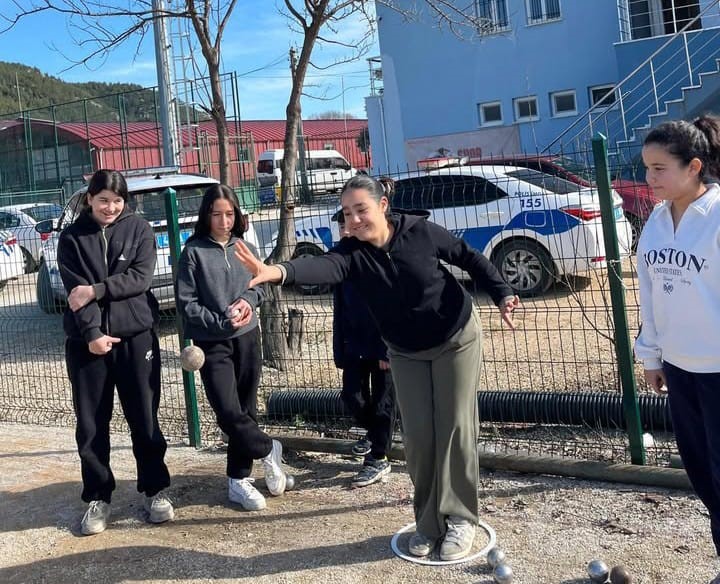 Ula’da sporun birleştirici gücü kuşaklar Bocce sahasında buluştu
