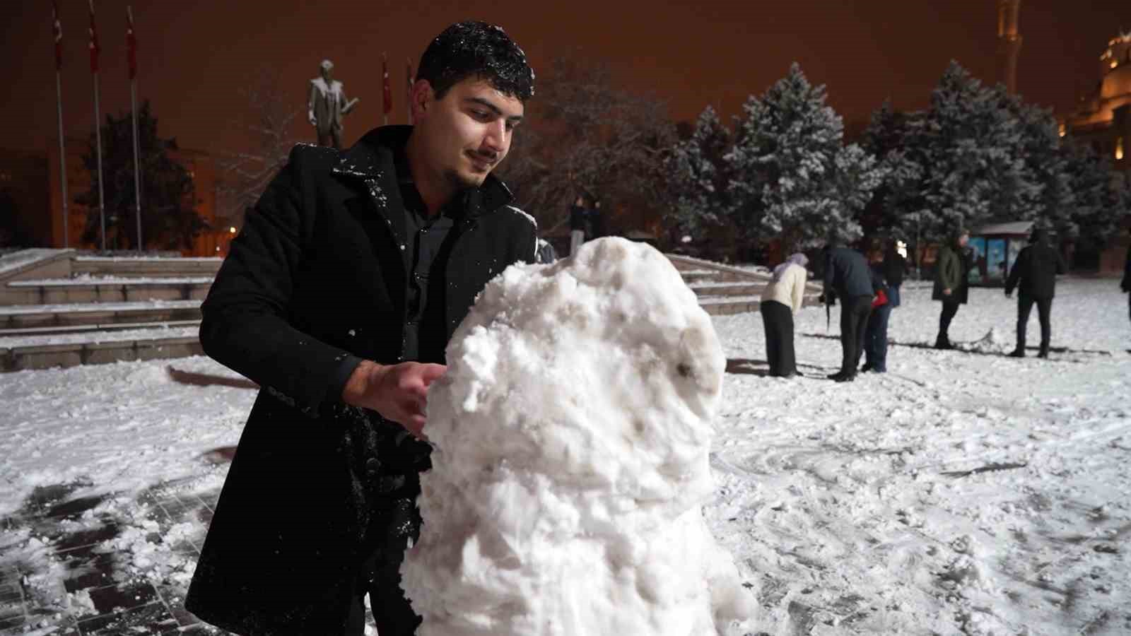 Ulaşımda 43 ilin geçiş güzergahı Kırıkkale’de kar yağışı etkili oldu
