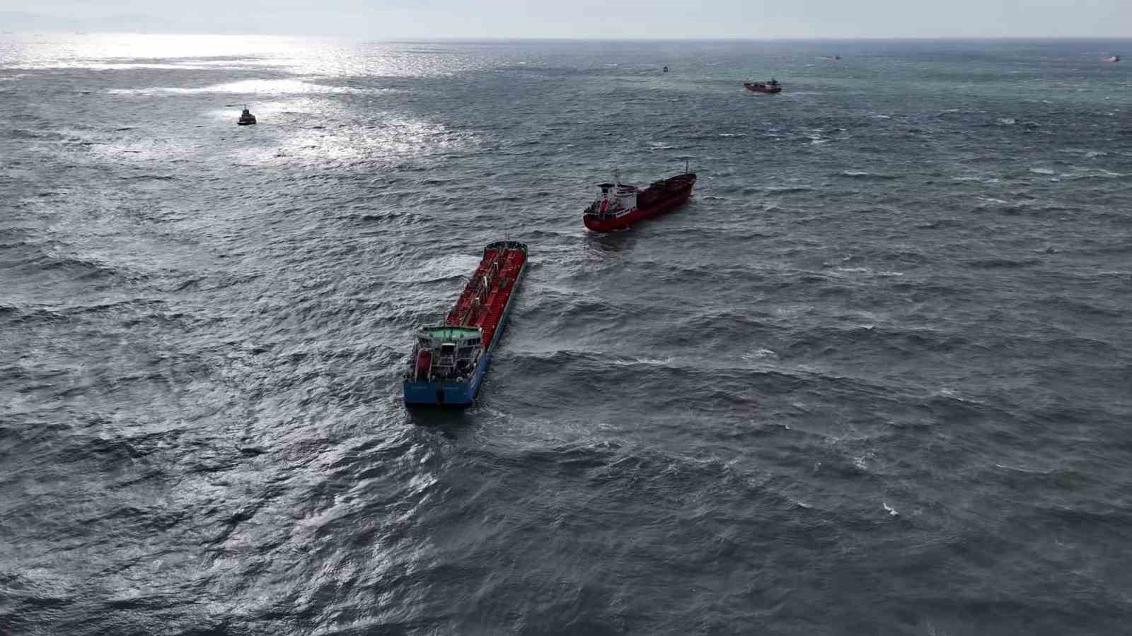 Ulaştırma ve Alt Yapı Bakanlığından İstanbul’da birbirine temas eden 2 tanker gemi açıklaması
