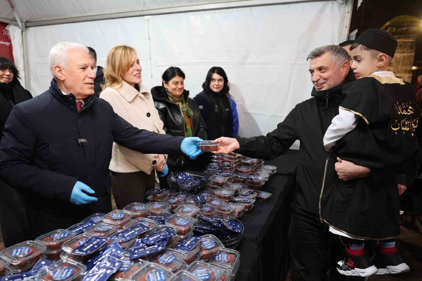 Ulu Cami’de Ramazan’a tatlı başlangıç
