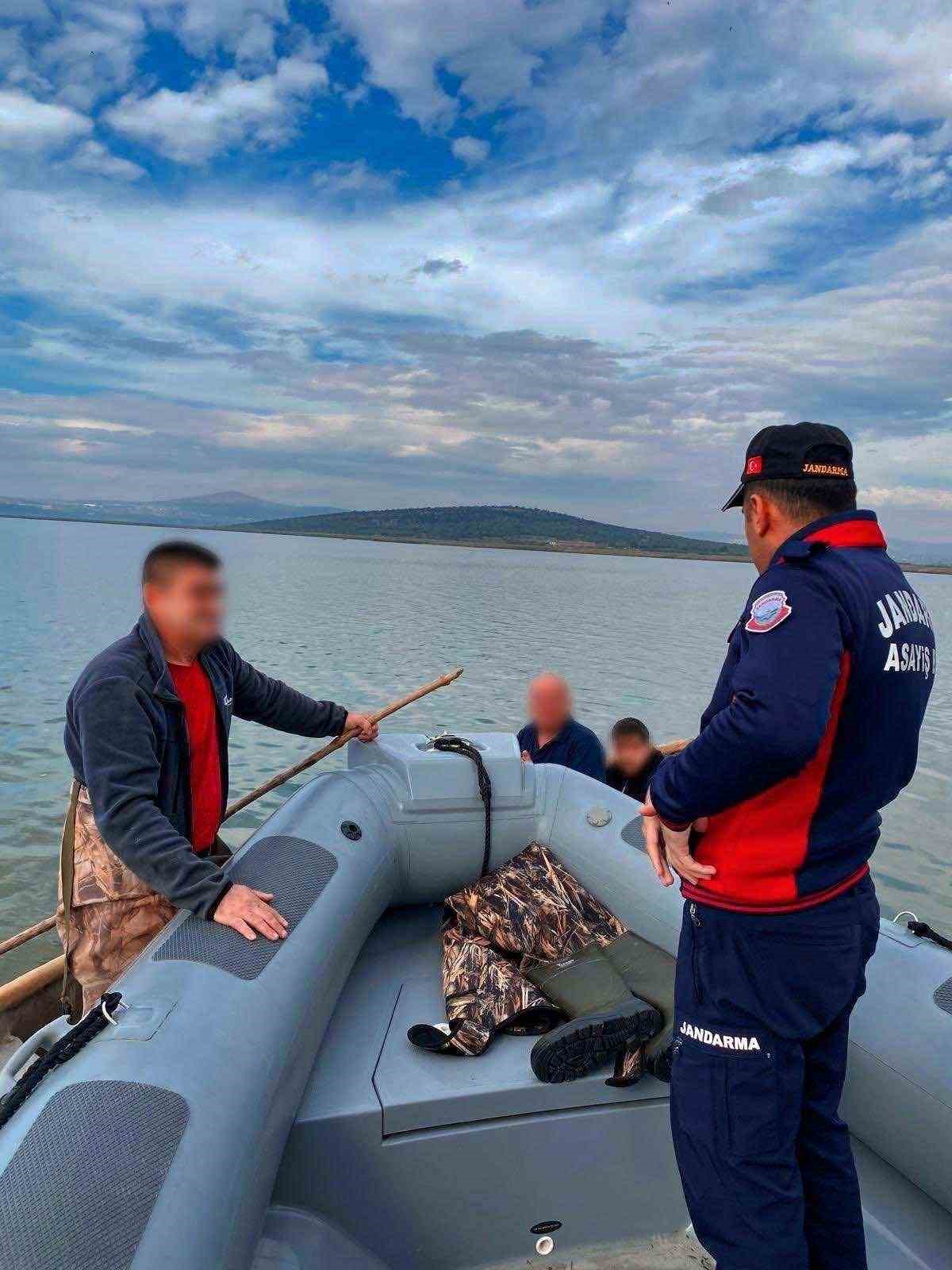 Uluabat Gölü’nde usulsüz avlananlara 431 bin TL ceza
