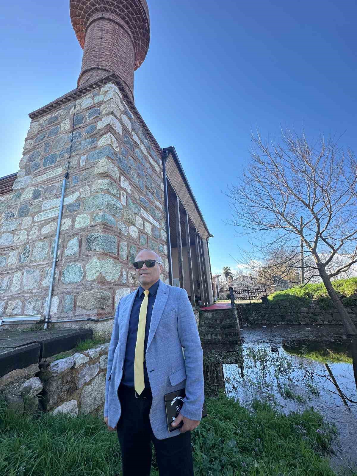 Uluabat Gölü’nün suları 625 yıllık camiyi tehdit ediyor
