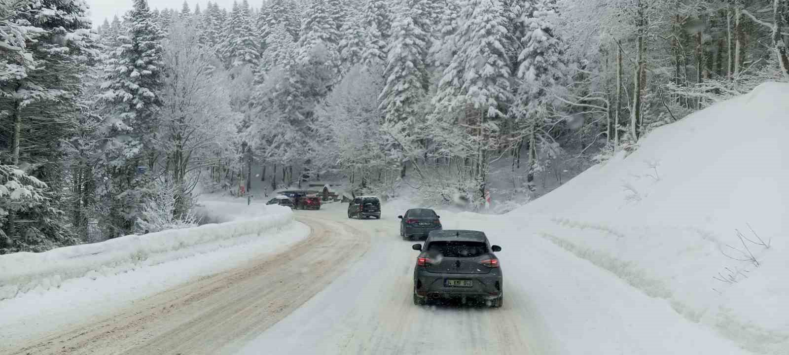 Uludağ kayak tutkunlarını bekliyor
