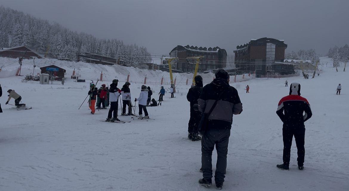Uludağ’da kar kalınlığı 60 santimetreyi geçti

