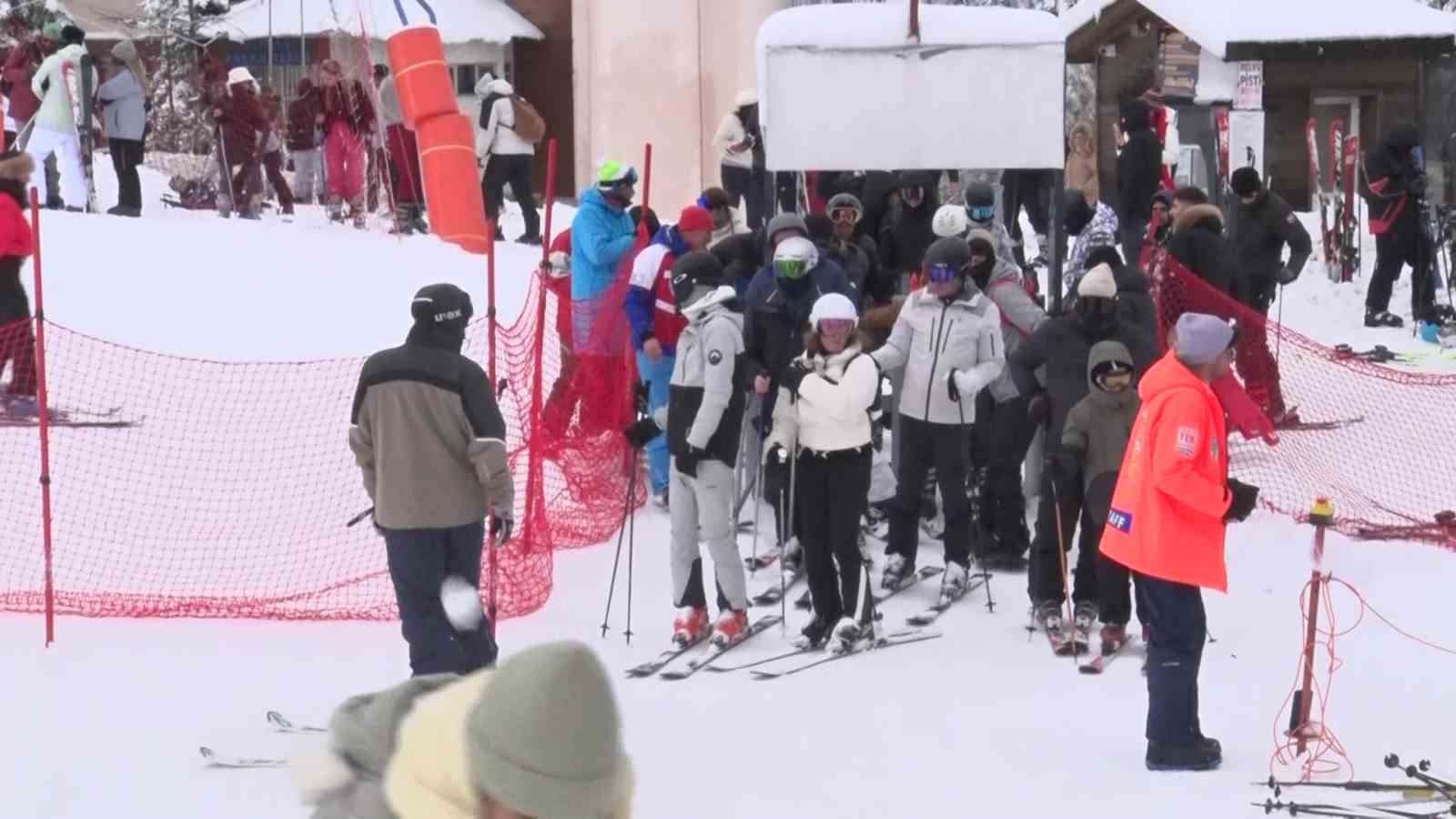 Uludağ’da sömestir tatilinin son gününde yoğunluk sürüyor
