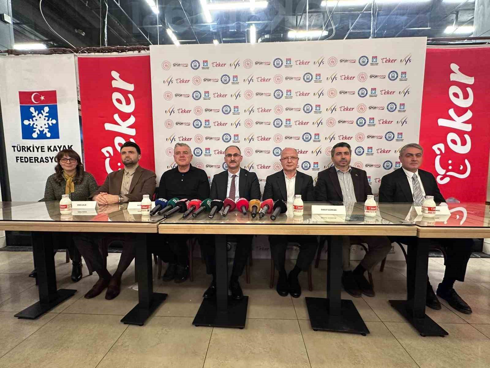 Uluslararası 43’üncü Çocuk Kupası ve FIS Uludağ Kupası tanıtımı yapıldı
Uluslararası 43’üncü Çocuk Kupası ve FIS Uludağ Kupası tanıtımı yapıldı
