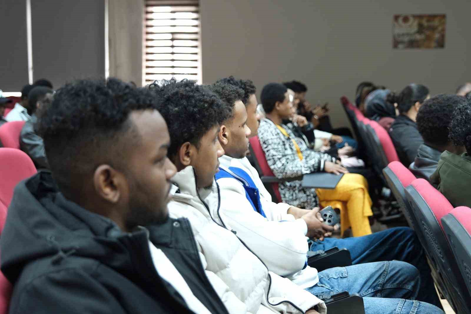 Uluslararası öğrencilere Kırım Kongo Kanamalı Ateşi hastalığına karşı uyarı yapıldı
