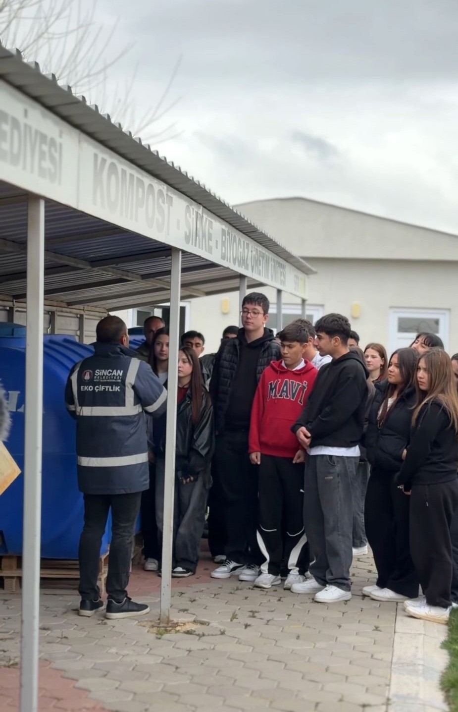 Uluslararası Sıfır Atık Günü’nde Sincan’da öğrencilere çevre eğitimi
Uluslararası Sıfır Atık Günü’nde Sincan’da öğrencilere çevre eğitimi