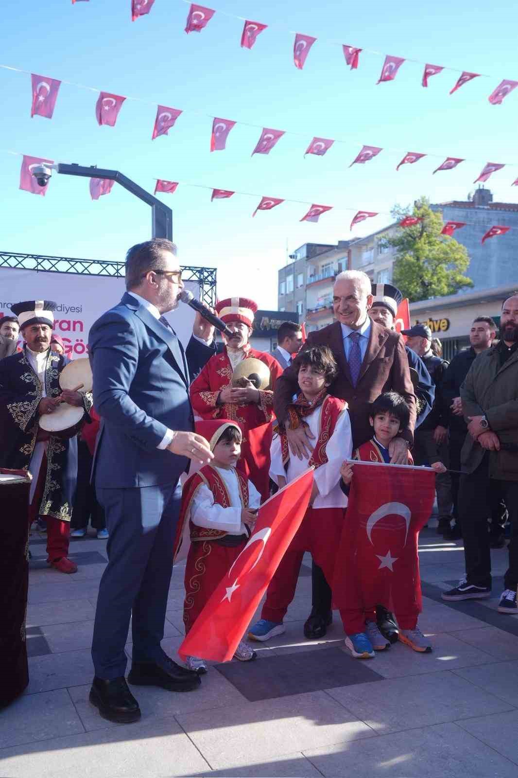 Ümraniye mehtere sırtını çevirmedi
