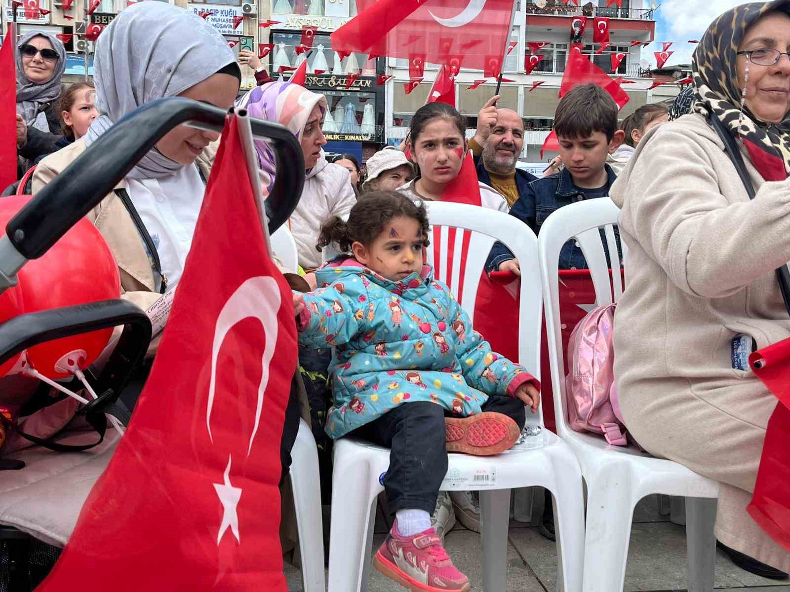 Ümraniye’de 23 Nisan coşkusu yaşandı
