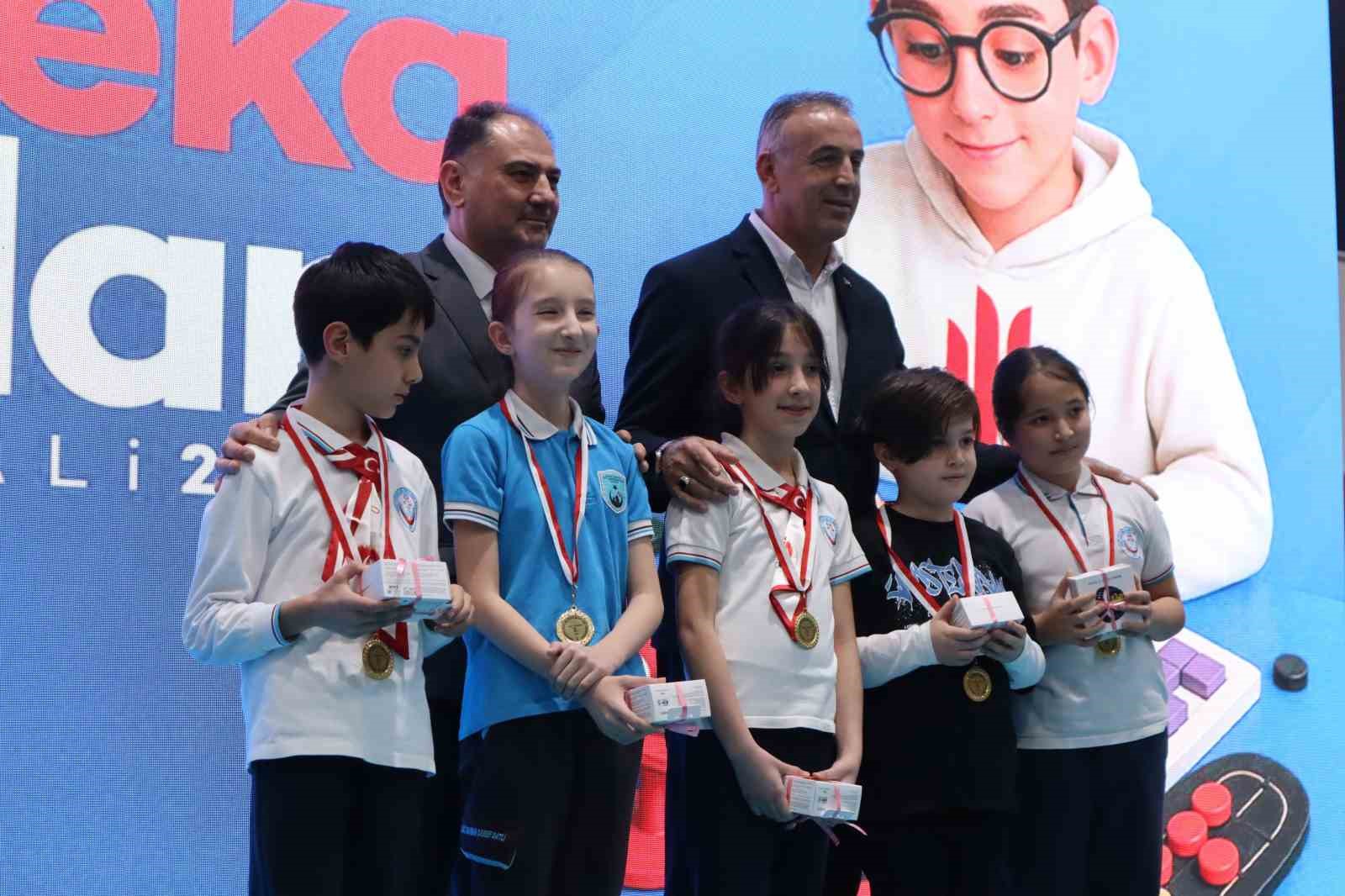 Ümraniye’de Akıl ve Zeka Oyunları Festivali: 257 öğrenci kıyasıya yarıştı
