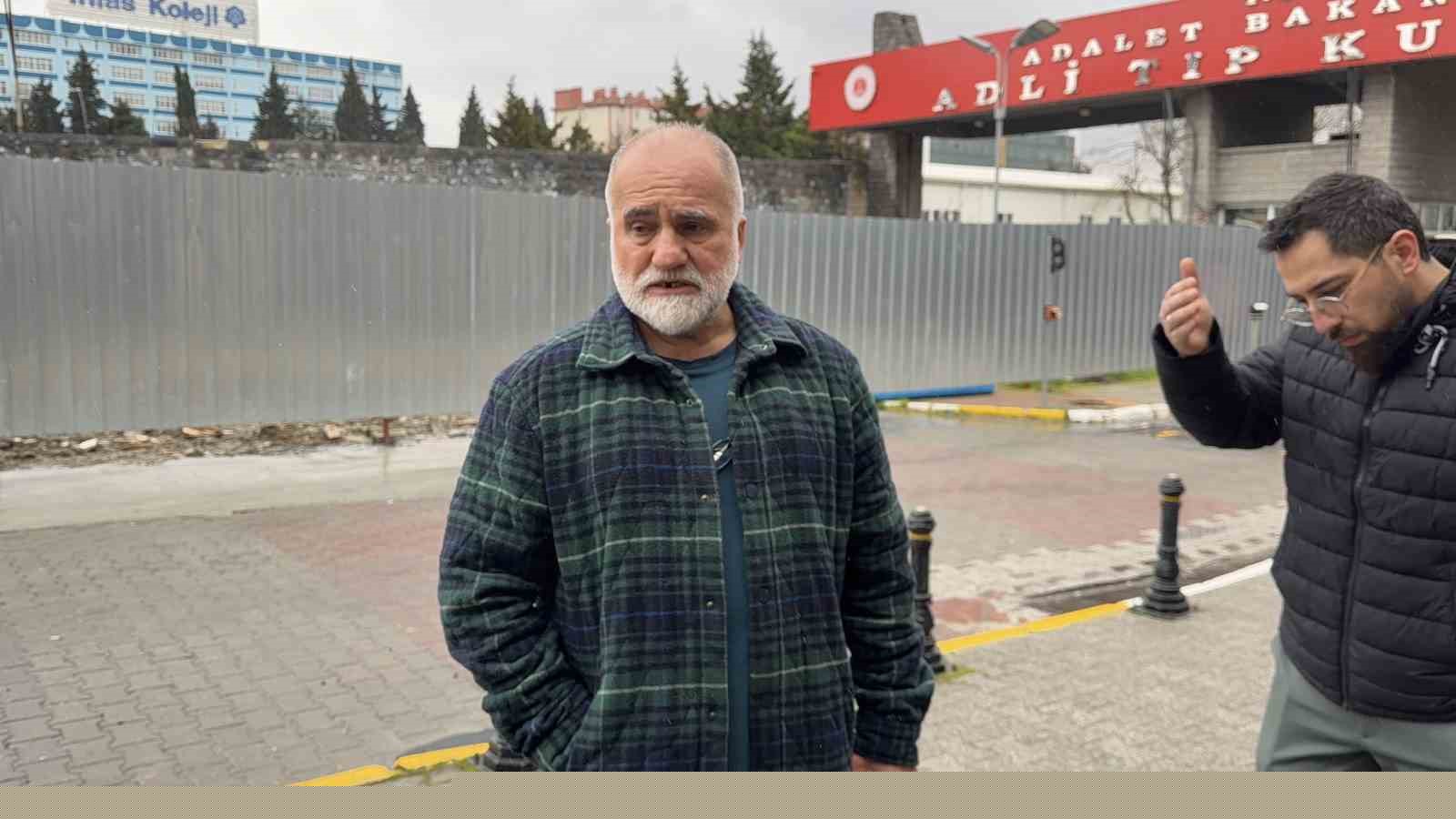 Ümraniye’de çakarlı araçla silahlı saldırı: 21 yaşındaki genç futbolcu hayatını kaybetti
Ümraniye’de çakarlı araçla silahlı saldırı: 21 yaşındaki genç futbolcu hayatını kaybetti