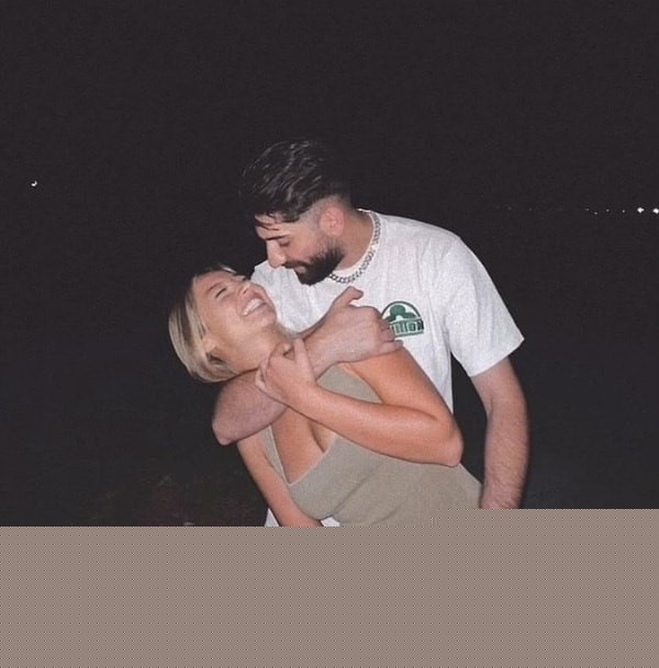 Ümraniye’de çakarlı araçla silahlı saldırı: 21 yaşındaki genç futbolcu hayatını kaybetti
Ümraniye’de çakarlı araçla silahlı saldırı: 21 yaşındaki genç futbolcu hayatını kaybetti