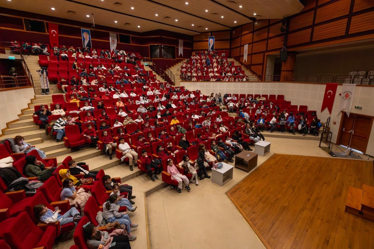 Ümraniye’de kültür sanat sezonu çocukların neşesiyle renkleniyor
