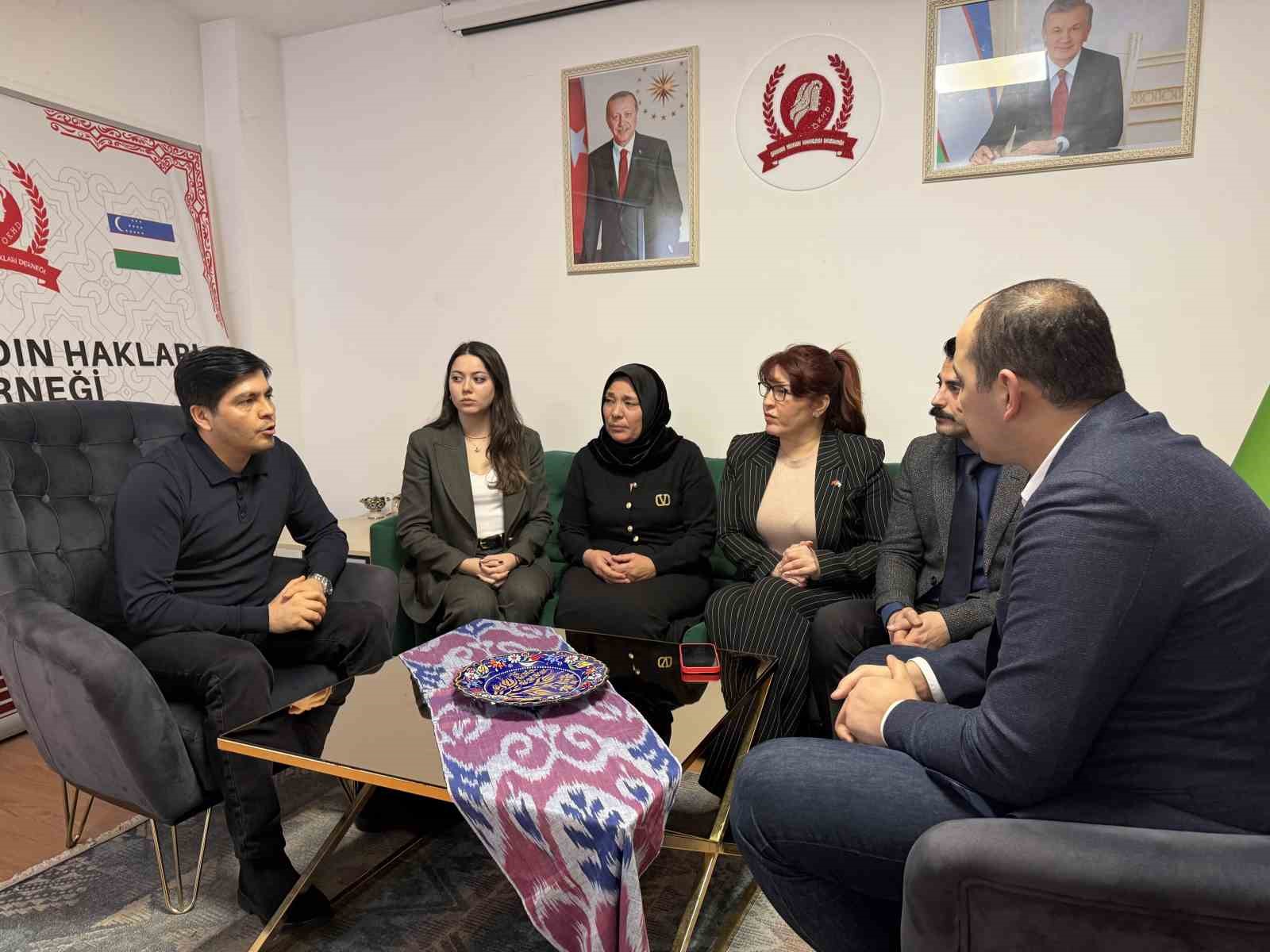 Ümraniye’deki ikinci cinayette acılı baba fenalaşarak hastaneye kaldırıldı
