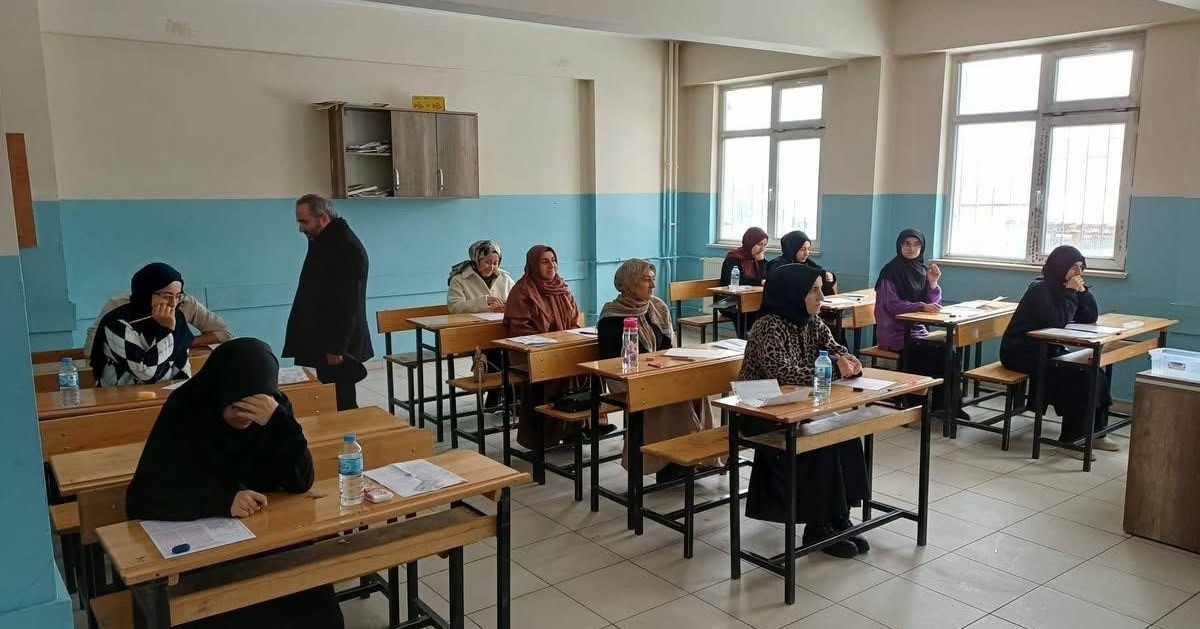 Umre için ter döktüler
