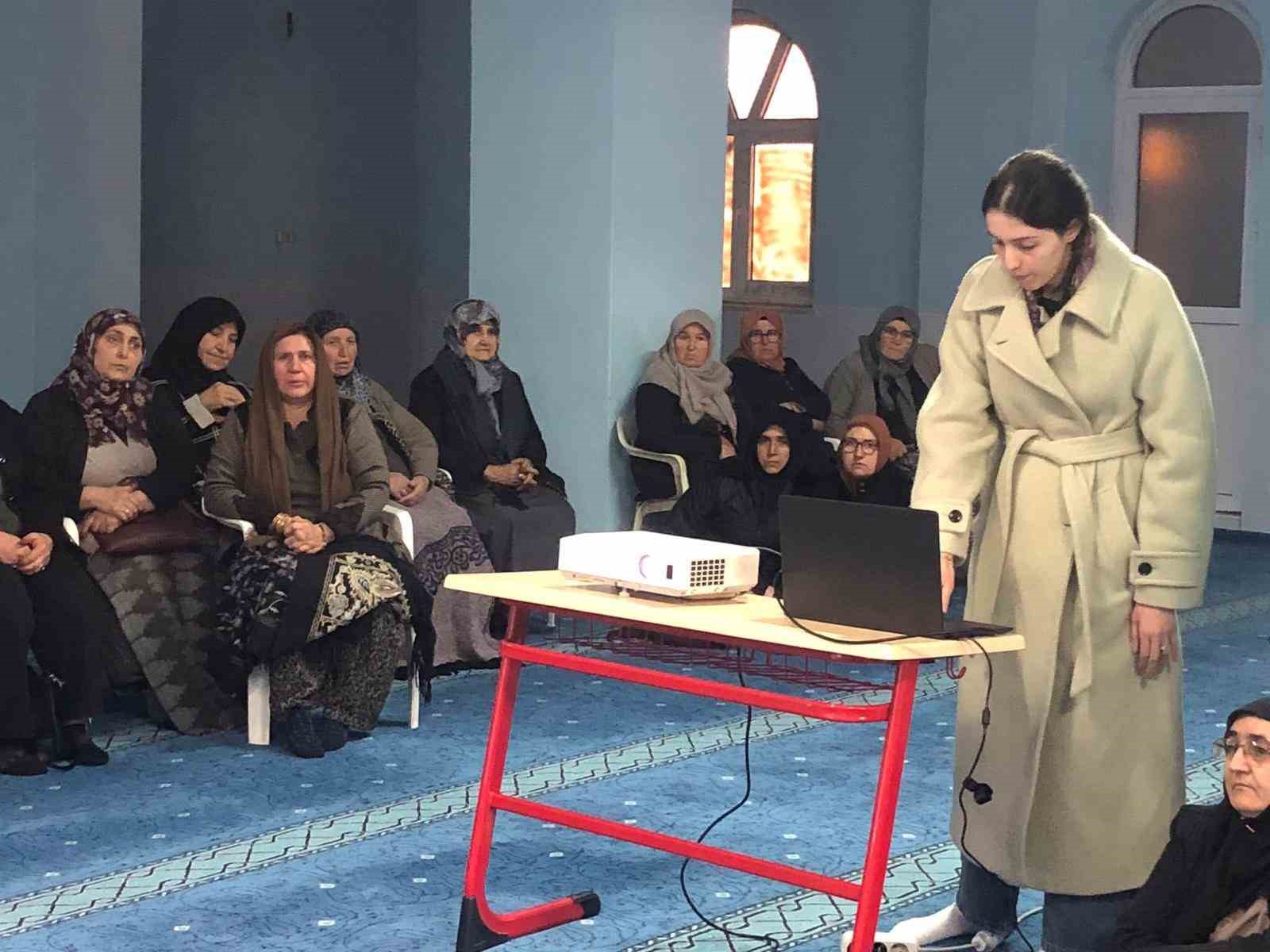 Ümreye gidecek vatandaşlara bilgilendirme semineri düzenlendi
