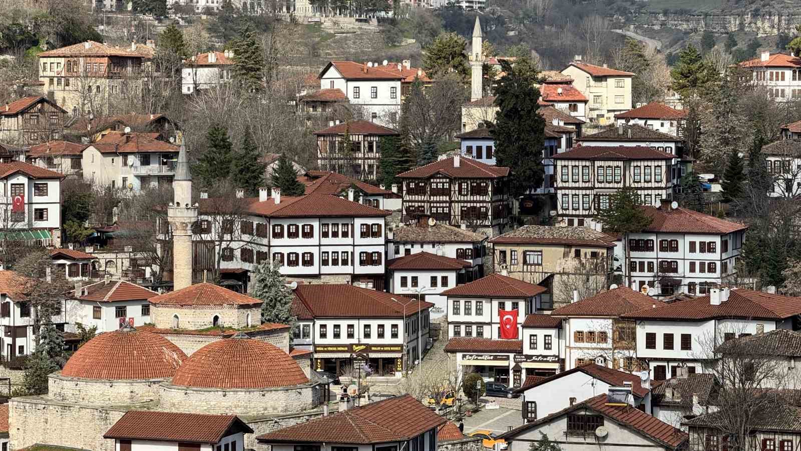 UNESCO kenti Safranbolu’da Ramazan asırlık camilerde yaşanacak
UNESCO kenti Safranbolu’da Ramazan asırlık camilerde yaşanacak