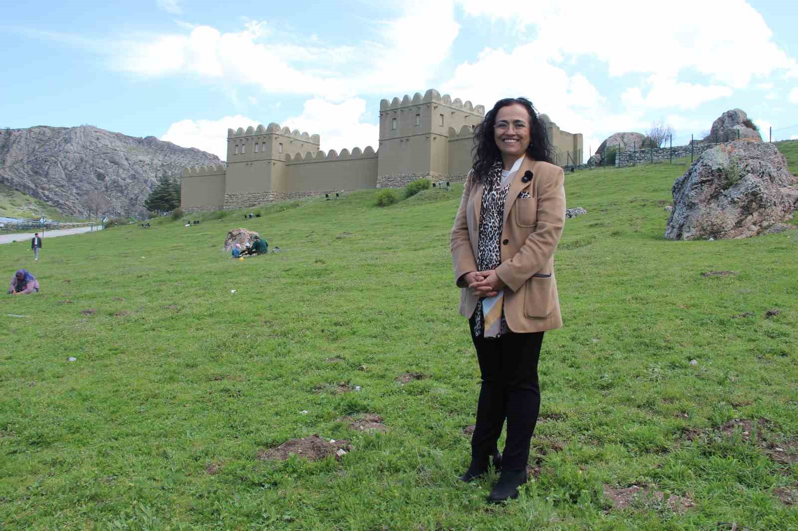 UNESCO Komitesi Üyesi Prof. Dr. Özünel: "Hattuşa, UNESCO’nun dünya ve insanlığa barış getirme idealinin önemli bir temsilcisi"
