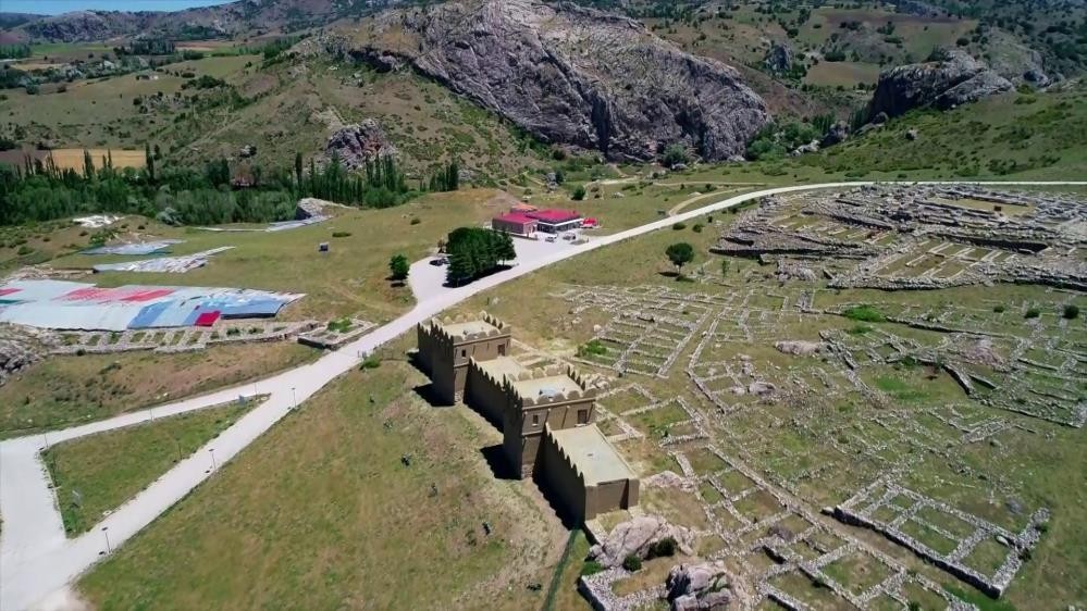 UNESCO Komitesi Üyesi Prof. Dr. Özünel: "Hattuşa, UNESCO’nun dünya ve insanlığa barış getirme idealinin önemli bir temsilcisi"
