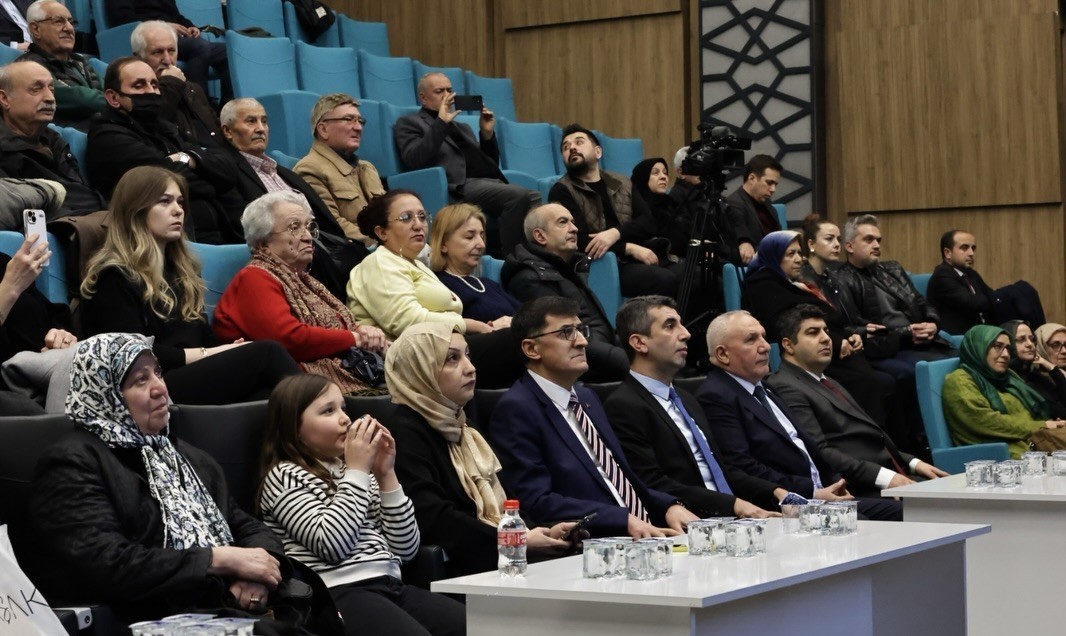 UNESCO Yaşayan İnsan Hazinesi unvanına sahip çini ustası için "Anma Gecesi"
