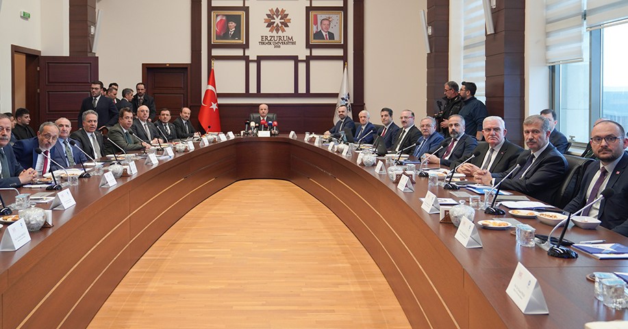 ÜNİDAP 8. dönem toplantsı YÖK Başkanı Özvar Başkanlığında ETÜ’de gerçekleştirildi
