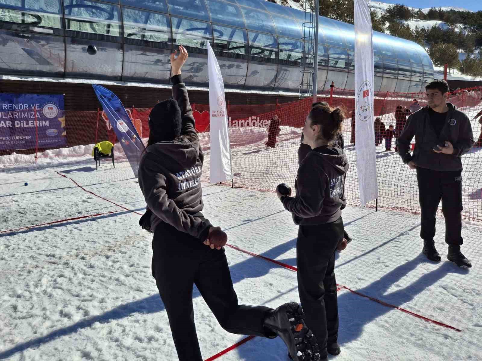 Ünilig kış oyunlarında Atatürk Üniversitesi rüzgârı

