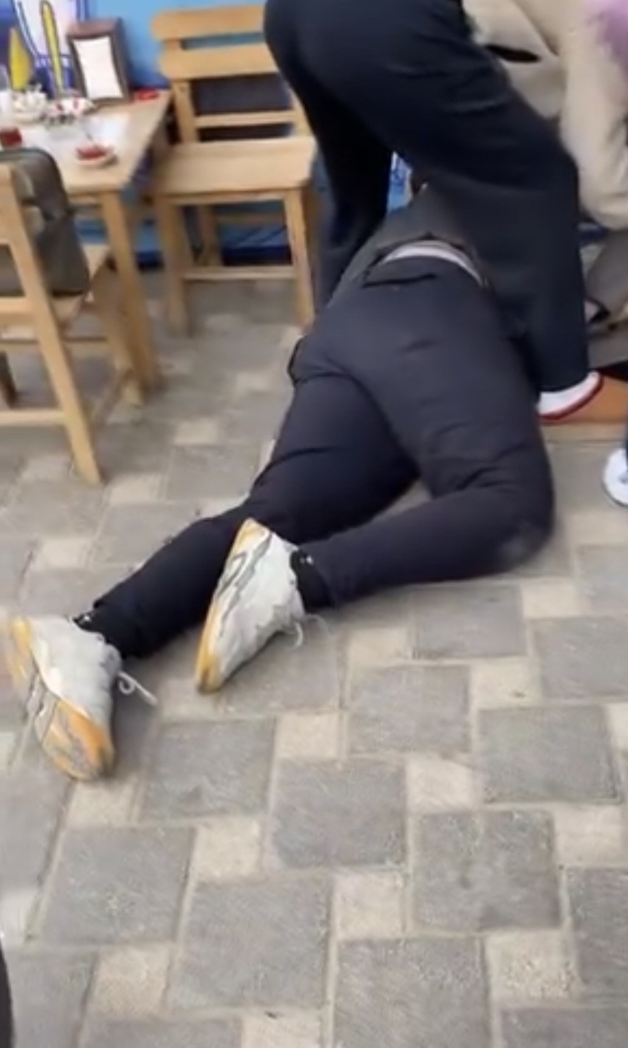 Üniversite hocasına maganda kurşunu
