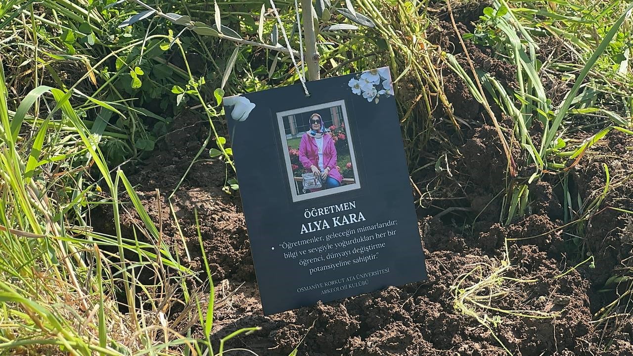 Üniversite öğrencileri acıları toprağa, umutları fidanlara emanet etti
