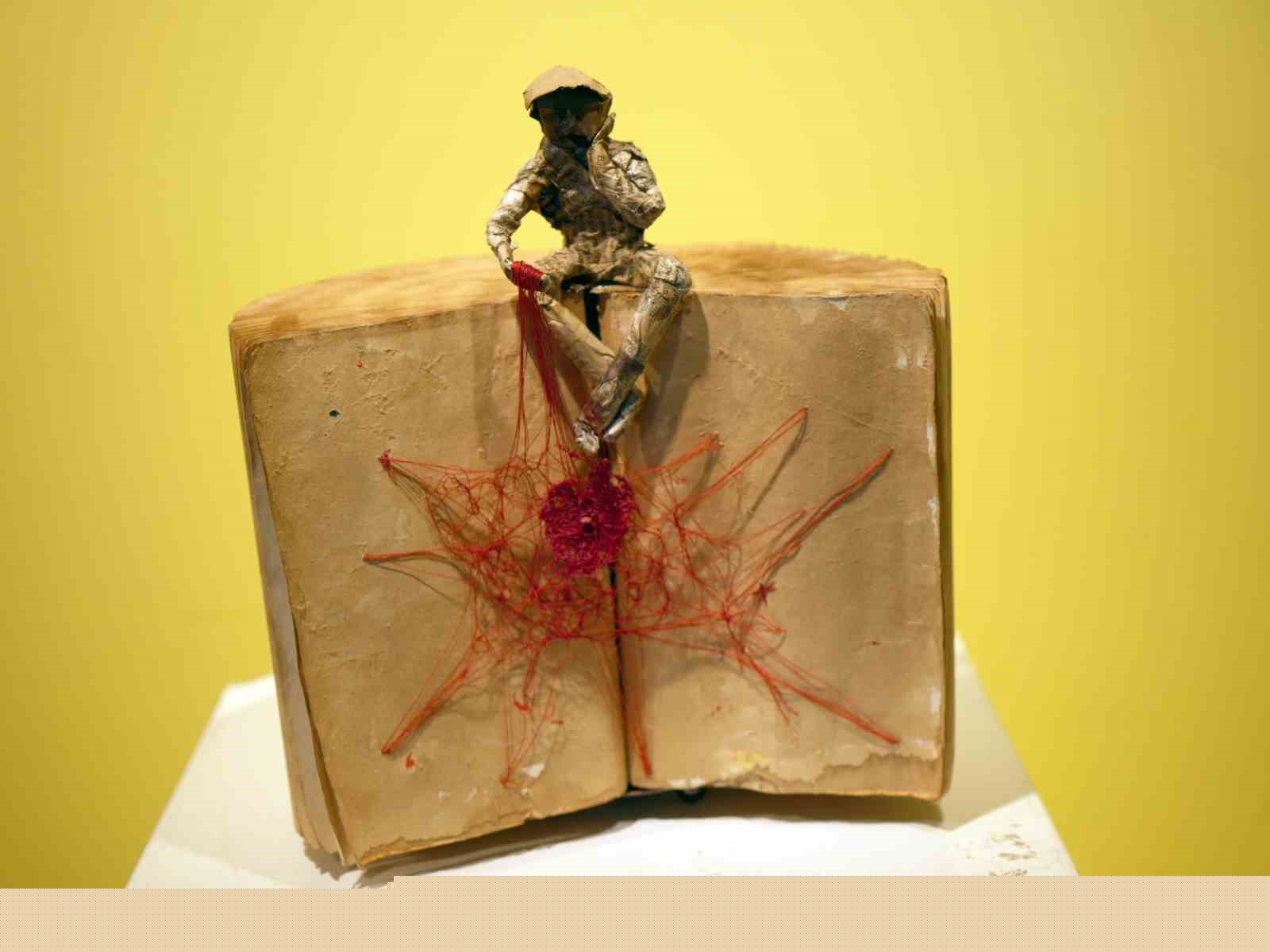 Üniversite öğrencileri atıkları sanata dönüştürdü
Üniversite öğrencileri atıkları sanata dönüştürdü