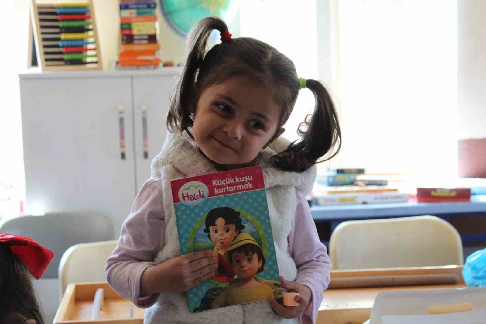 Üniversite öğrencileri köy okulunu yeniledi
