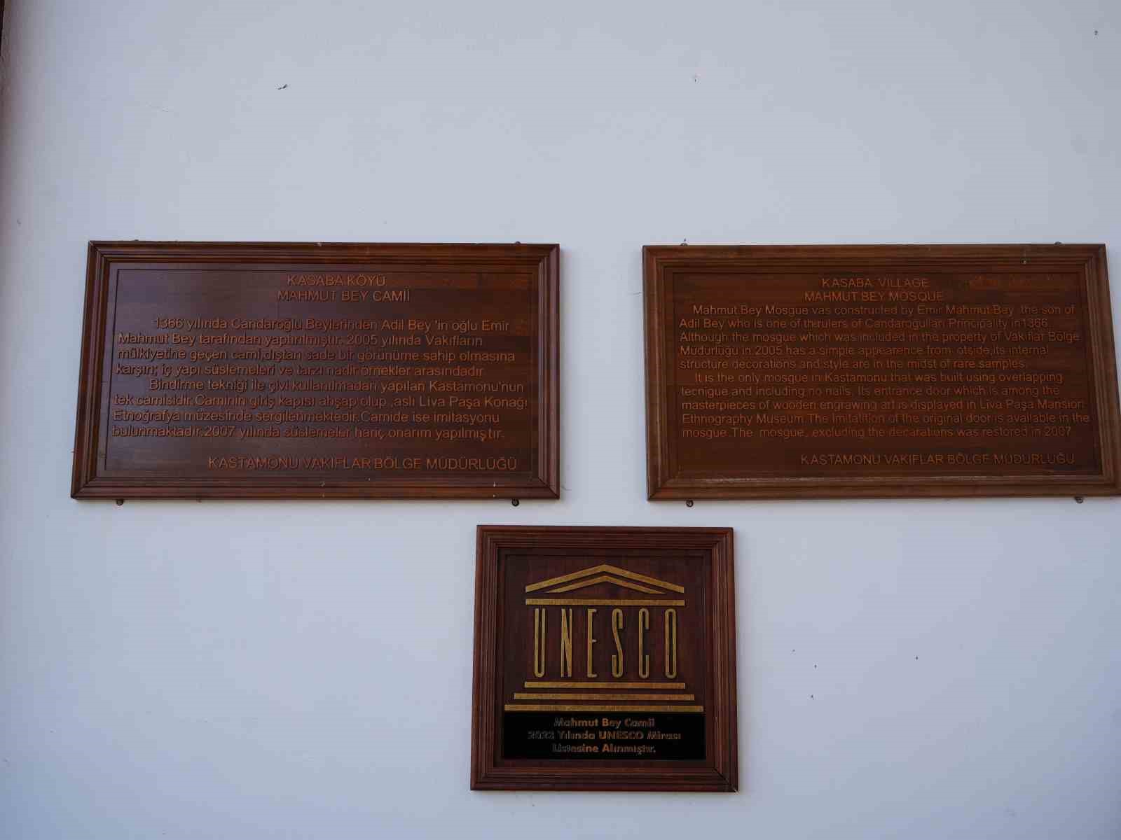 Üniversite öğrencileri, UNESCO Dünya Miras Listesi’nde Çivisiz Cami’ye hayran kaldı
