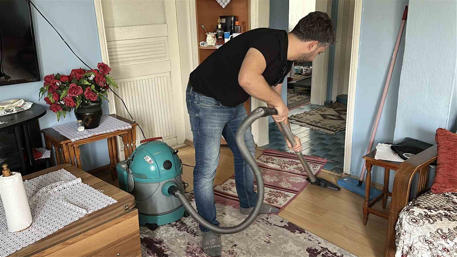 Üniversite öğrencilerinden yaşlı çifte sürpriz
