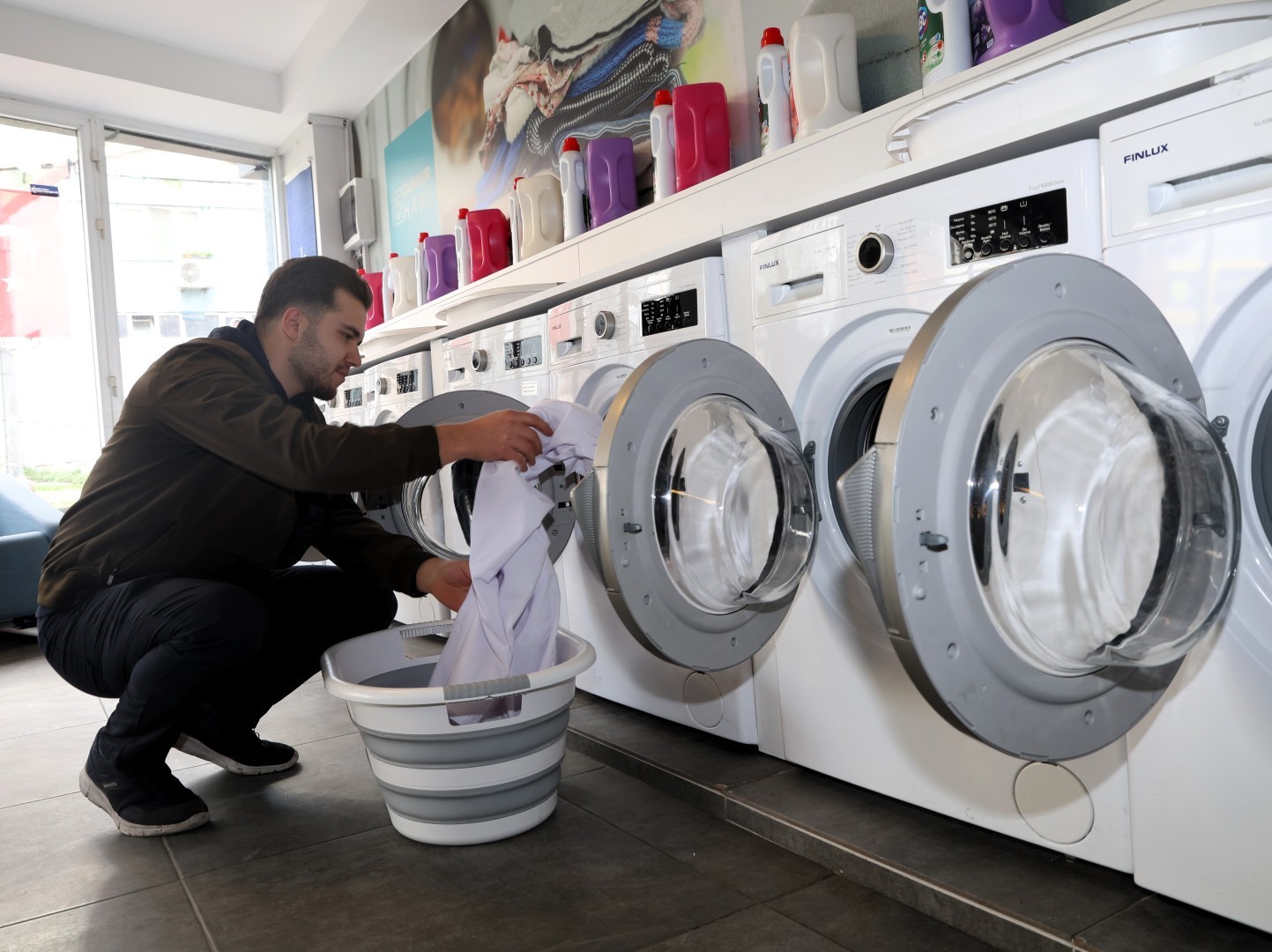 Üniversite öğrencilerine ücretsiz çamaşırhane hizmeti
