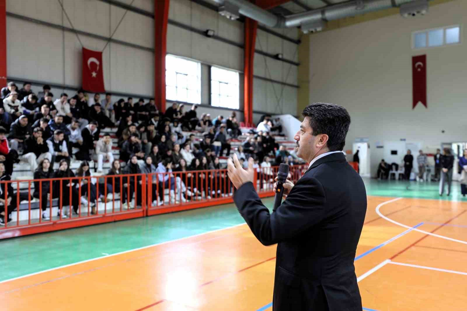 Üniversiteler arası turnuva başarıları ödüllendirildi
