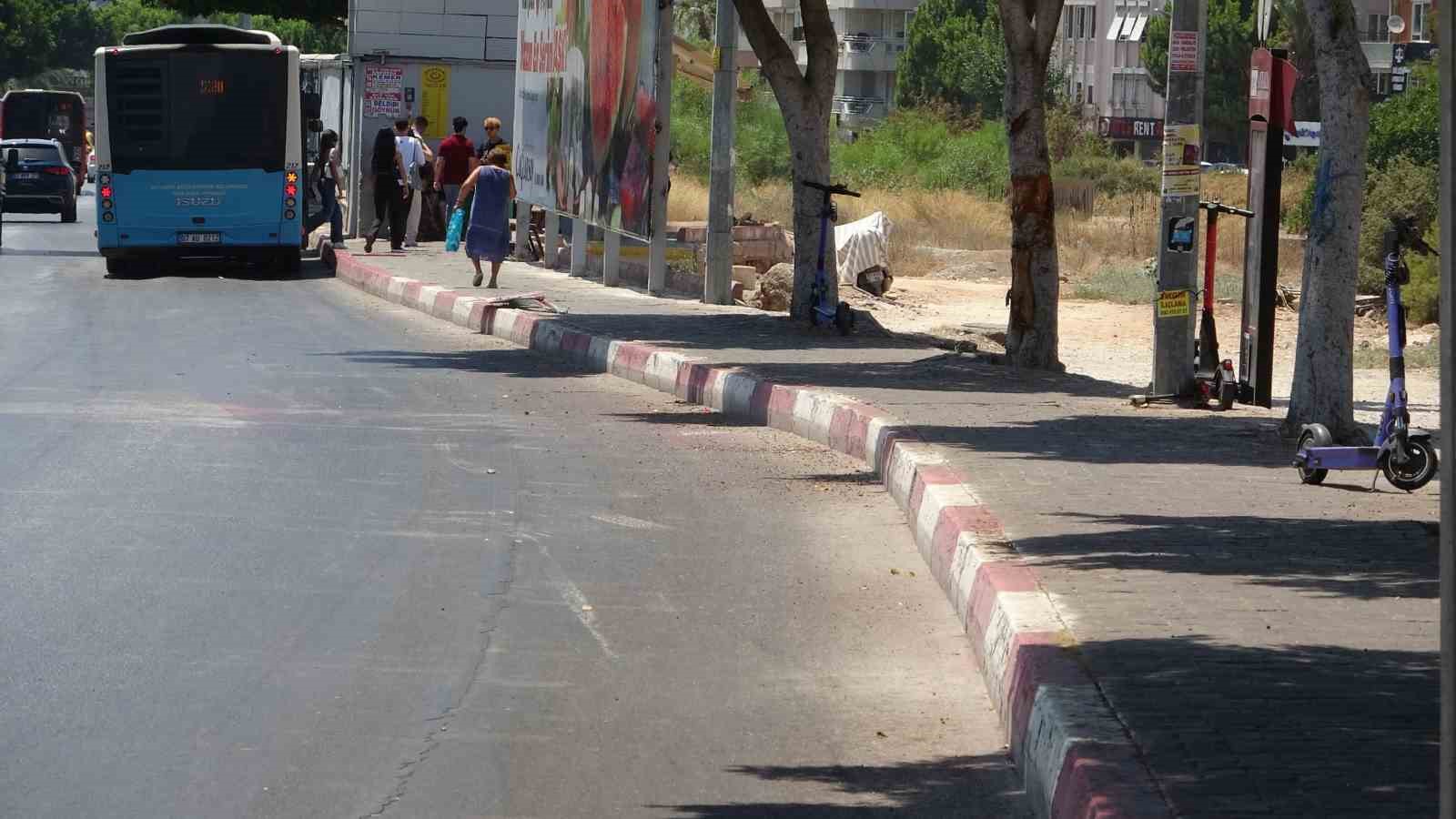 Üniversiteli gencin ölümüyle sonuçlanan kazada sürücüye 6 yıl 8 ay hapis
Üniversiteli gencin ölümüyle sonuçlanan kazada sürücüye 6 yıl 8 ay hapis