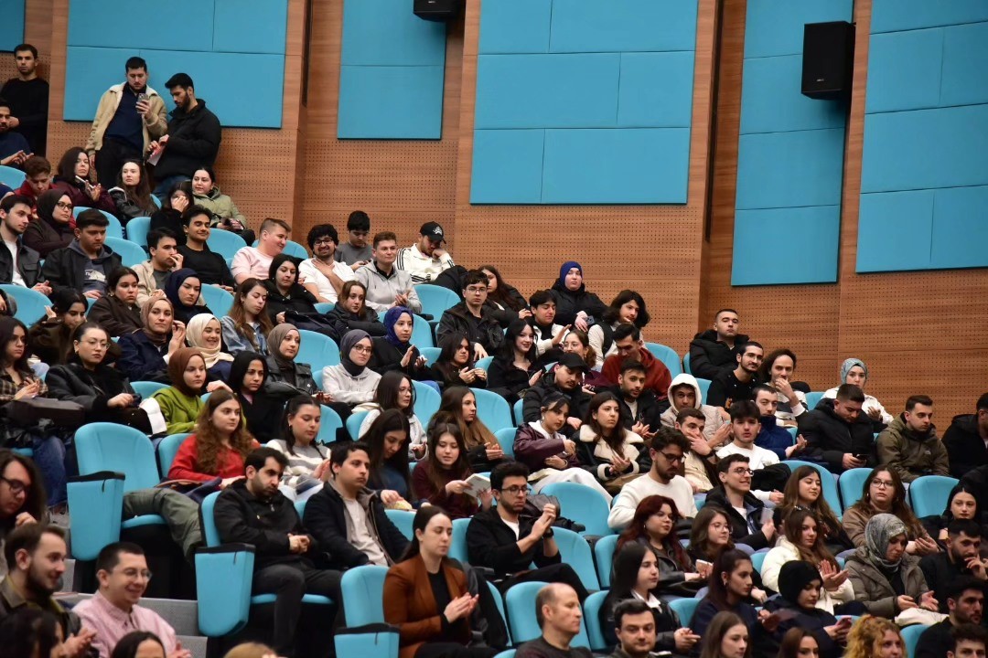 Üniversiteli gençlere IBAN Suiistimallerine karşı panel
