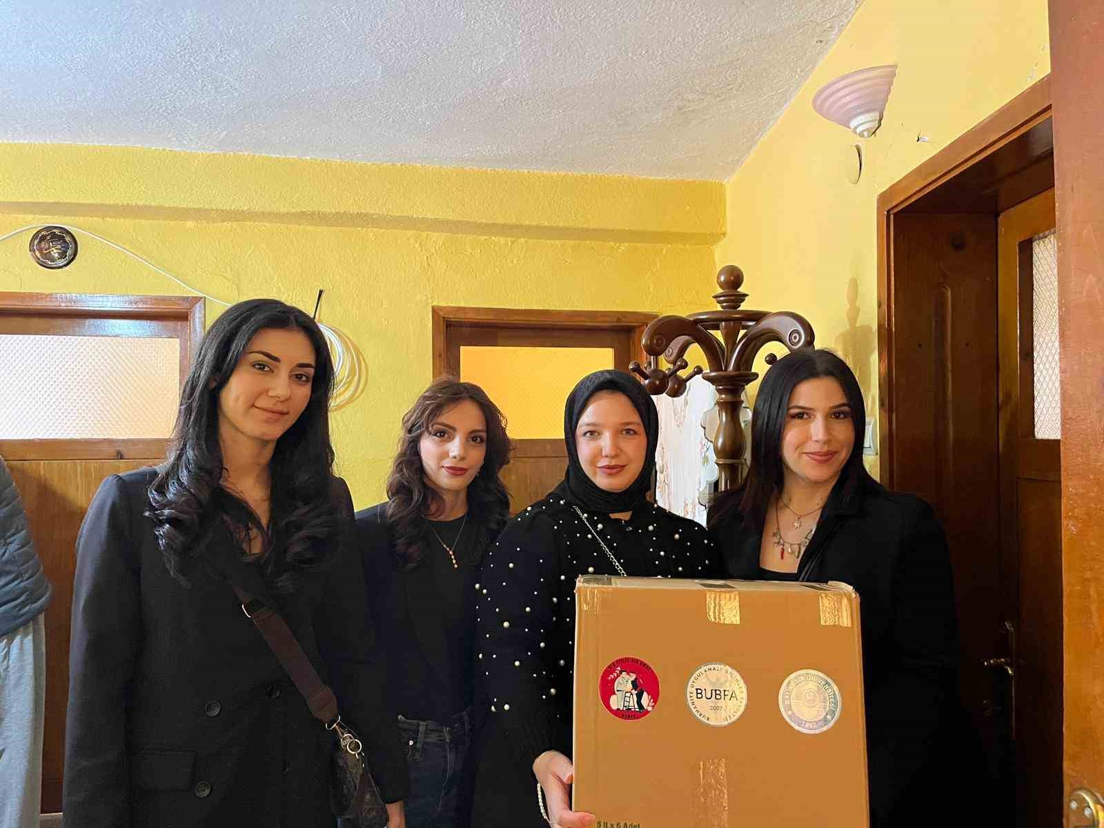 Üniversitelilerden Hastalara Yönelik Yatak ve Medikal Destek Kutusu
