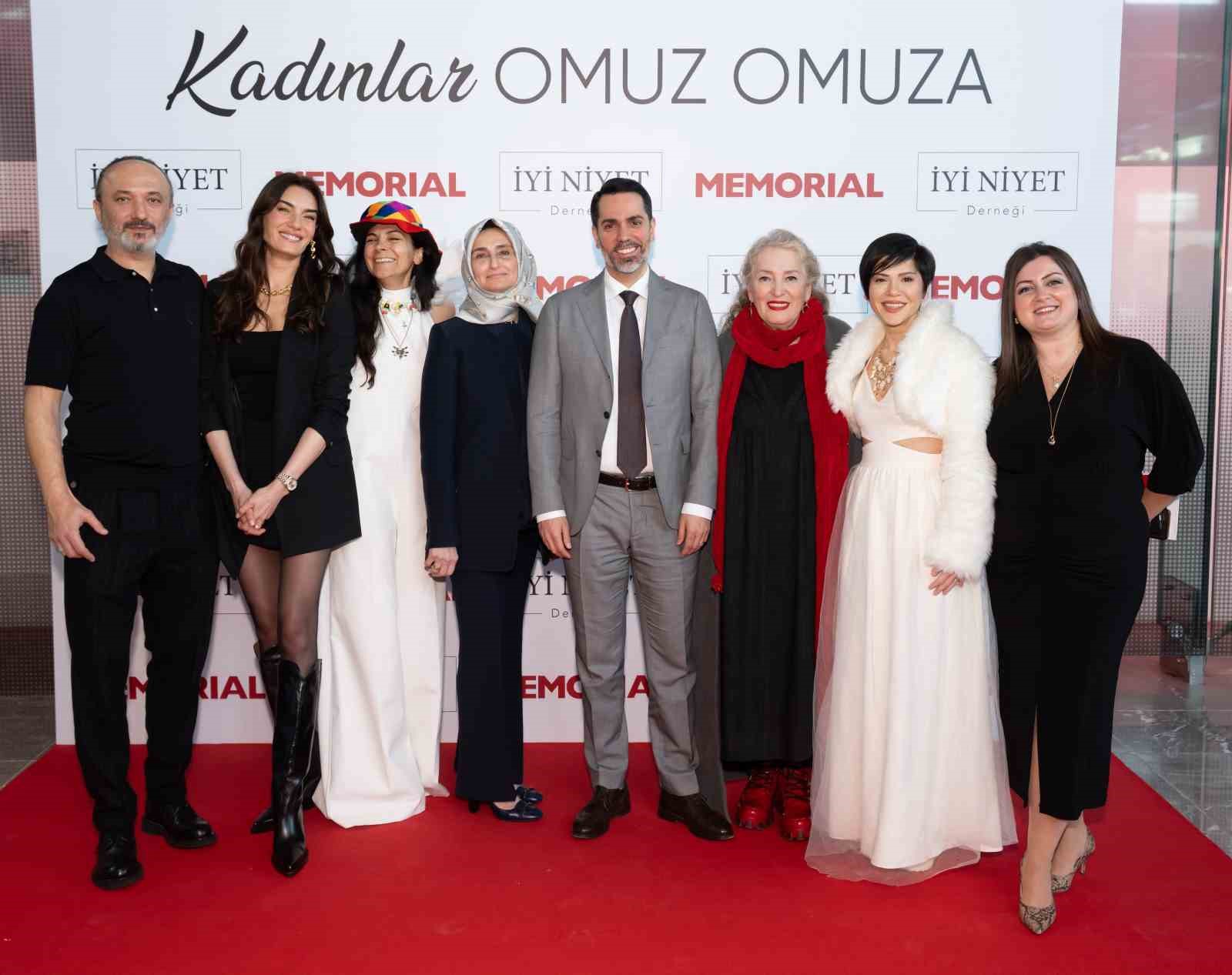 Ünlü isimler "Kadınlar Omuz Omuza Projesi" için bir araya geldi
